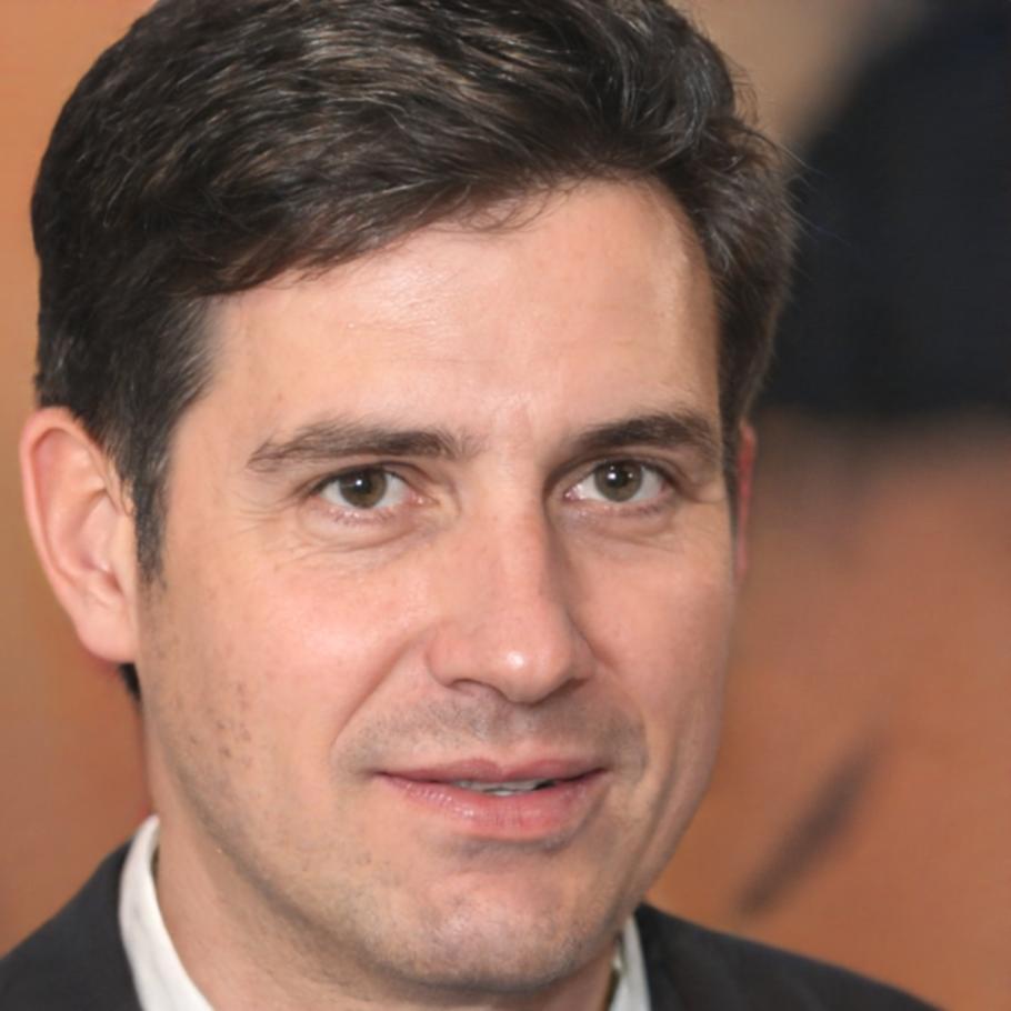 Retrato profesional de Aurelio Mendoza